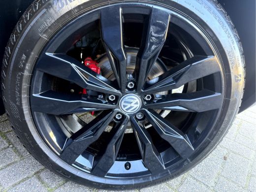 Volkswagen T-Roc 2.0 TSI 4Motion Sport Panoramadak, Leder, Camera ActivLease financial lease