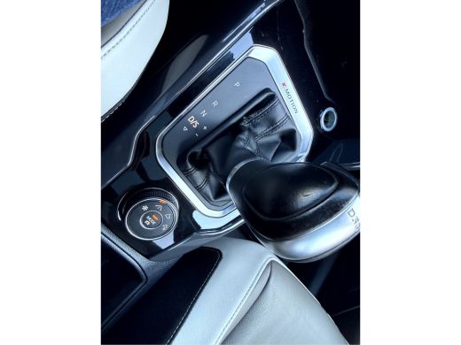 Volkswagen T-Roc 2.0 TSI 4Motion Sport Panoramadak, Leder, Camera ActivLease financial lease