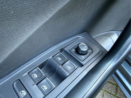 Volkswagen T-Roc 2.0 TSI 4Motion Sport Panoramadak, Leder, Camera ActivLease financial lease