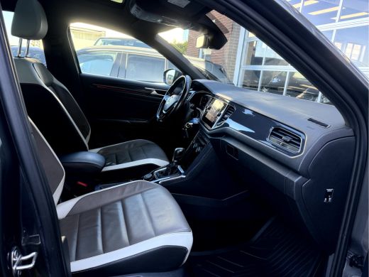 Volkswagen T-Roc 2.0 TSI 4Motion Sport Panoramadak, Leder, Camera ActivLease financial lease