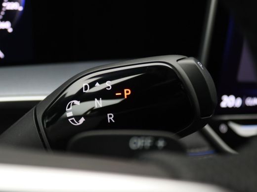 Volkswagen Tayron 1.5 eHybrid R-Line Edition 272PK DSG Pano-Schuifdak, Trekhaak, 20" LM Velgen, Navi via Apple Carp... ActivLease financial lease