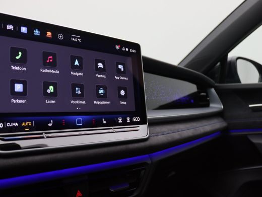 Volkswagen Tayron 1.5 eHybrid R-Line Edition 272PK DSG Pano-Schuifdak, Trekhaak, 20" LM Velgen, Navi via Apple Carp... ActivLease financial lease