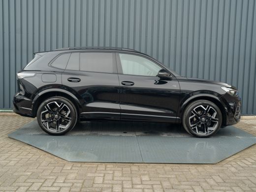 Volkswagen Tiguan 1.5 eTSI R-Line Edition Prijs Rijklaar!! ActivLease financial lease