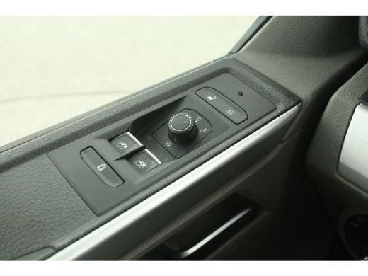 Volkswagen Transporter 2.0 TDI L2H1 Bulli 150PK | Aut. | Dubbele Cabine | Airco | Adap. Cruise | Virtual | Camera | Trek... ActivLease financial lease