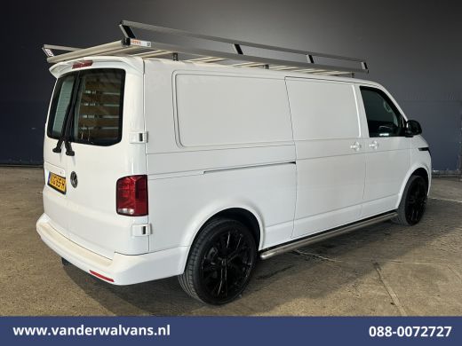 Volkswagen Transporter 2.0 TDI R line L2H1 Euro6 Airco | Camera | LM Velgen | Leder | Imperiaal | Apple Carplay Android ... ActivLease financial lease