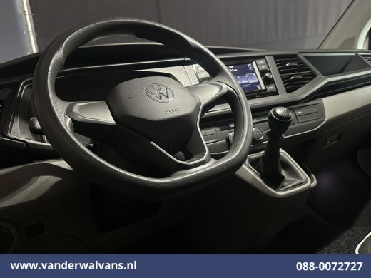 Volkswagen Transporter 2.0 TDI R line L2H1 Euro6 Airco | Camera | LM Velgen | Leder | Imperiaal | Apple Carplay Android ... ActivLease financial lease