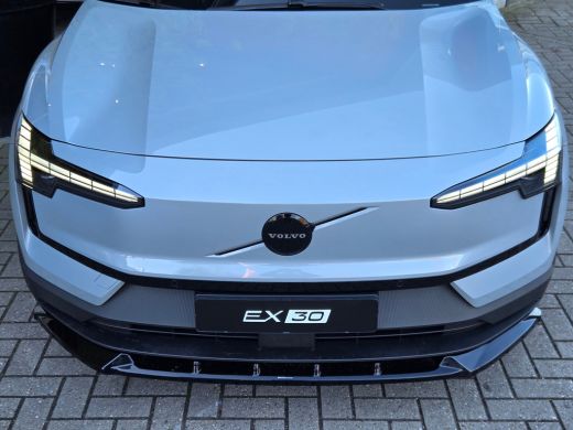 Volvo  EX30 Single Motor Extended Range Plus 69 kWh | Full MAXTON DESIGN | Adaptive Cruise | BLIS | Memory | ... ActivLease financial lease