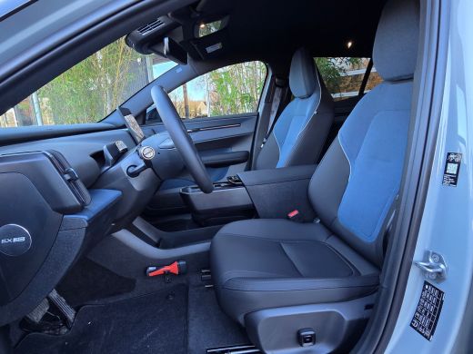 Volvo  EX30 Single Motor Extended Range Plus 69 kWh | Full MAXTON DESIGN | Adaptive Cruise | BLIS | Memory | ... ActivLease financial lease