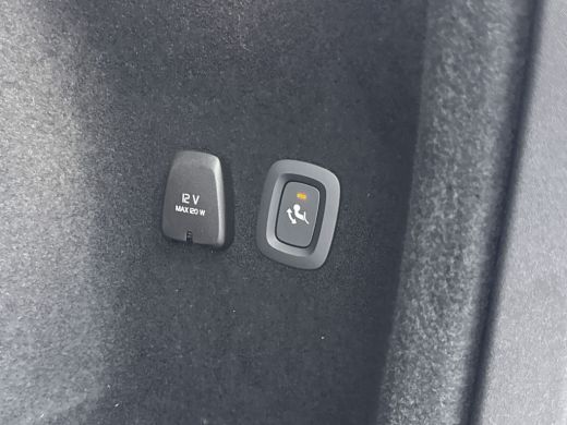 Volvo  V60 2.0 T6 Plug-in hybrid AWD Plus Dark | Trekhaak | PDC V+A en 360 camera | Lederen sportstoelen | S... ActivLease financial lease