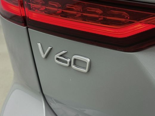 Volvo  V60 2.0 T6 Plug-in hybrid AWD Plus Dark | Trekhaak | PDC V+A en 360 camera | Lederen sportstoelen | S... ActivLease financial lease