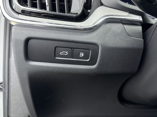 Volvo  V60 2.0 T6 Plug-in hybrid AWD Plus Dark | Trekhaak | PDC V+A en 360 camera | Lederen sportstoelen | S... ActivLease financial lease