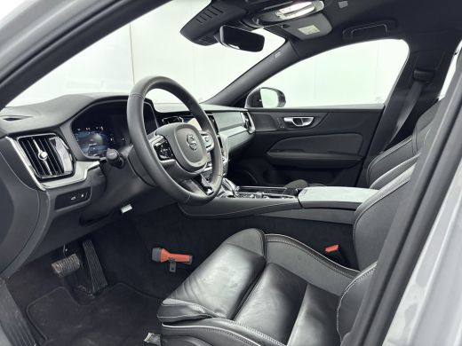 Volvo  V60 2.0 T6 Plug-in hybrid AWD Plus Dark | Trekhaak | PDC V+A en 360 camera | Lederen sportstoelen | S... ActivLease financial lease