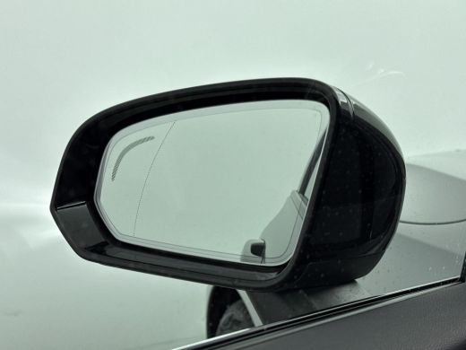 Volvo  V60 2.0 T6 Plug-in hybrid AWD Plus Dark | Trekhaak | PDC V+A en 360 camera | Lederen sportstoelen | S... ActivLease financial lease