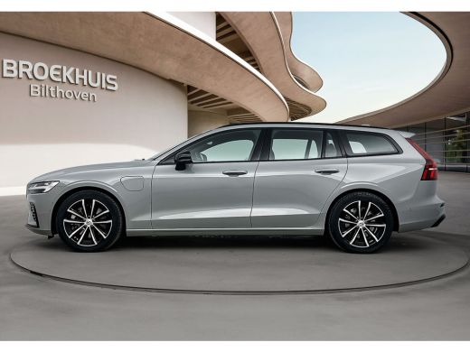 Volvo  V60 2.0 T6 Plug-in hybrid AWD Plus Dark | Trekhaak | PDC V+A en 360 camera | Lederen sportstoelen | S... ActivLease financial lease
