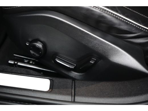 Volvo  V60 2.0 T8 Recharge AWD R-Design 390Pk | Trekhaak | Achteruitrijcamera | Apple carplay Android Auto |... ActivLease financial lease