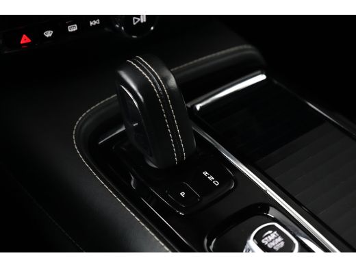 Volvo  V60 2.0 T8 Recharge AWD R-Design 390Pk | Trekhaak | Achteruitrijcamera | Apple carplay Android Auto |... ActivLease financial lease