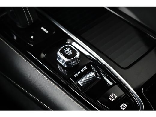 Volvo  V60 2.0 T8 Recharge AWD R-Design 390Pk | Trekhaak | Achteruitrijcamera | Apple carplay Android Auto |... ActivLease financial lease