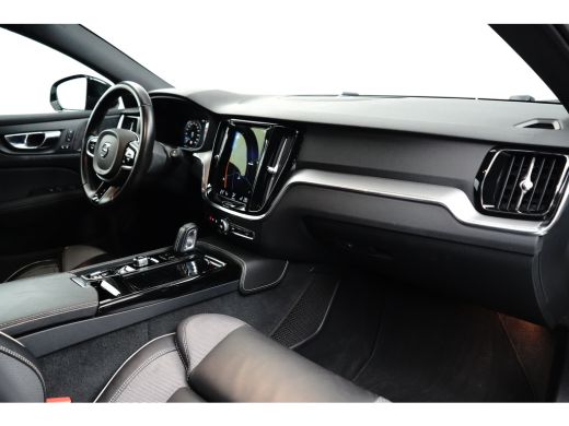 Volvo  V60 2.0 T8 Recharge AWD R-Design 390Pk | Trekhaak | Achteruitrijcamera | Apple carplay Android Auto |... ActivLease financial lease