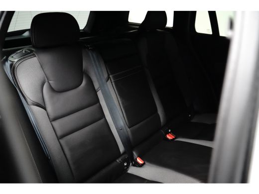 Volvo  V60 2.0 T8 Recharge AWD R-Design 390Pk | Trekhaak | Achteruitrijcamera | Apple carplay Android Auto |... ActivLease financial lease