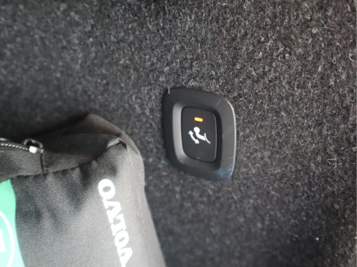 Volvo  XC40 Recharge P8 AWD R-Design Navi / Trekh / Elekramen / Camera / SOH 91,68 ActivLease financial lease