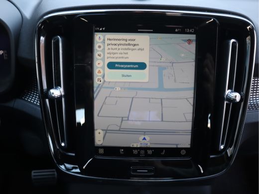 Volvo  XC40 Recharge P8 AWD R-Design Navi / Trekh / Elekramen / Camera / SOH 91,68 ActivLease financial lease