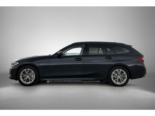 BMW 3 Serie Touring 330e High Executive Black Line | Sport Line | TREKHAAK | CARPLAY