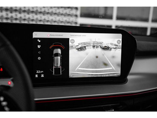 Audi Q3 S edition | Adaptive cruise control | Audi sound system | Cruise control ActivLease financial lease