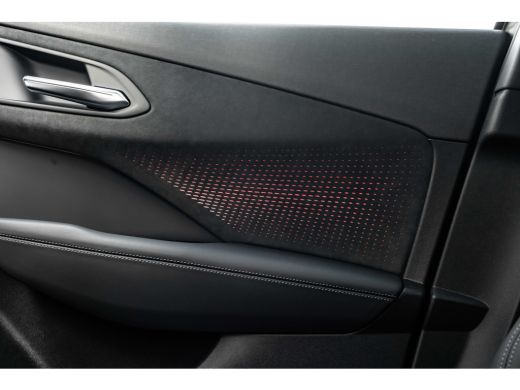 Audi Q3 S edition | Adaptive cruise control | Audi sound system | Cruise control ActivLease financial lease