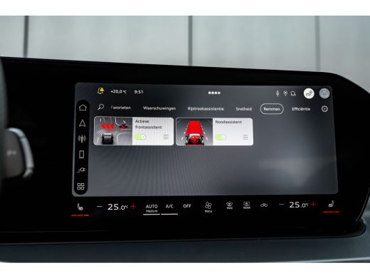 Audi Q3 S edition | Adaptive cruise control | Audi sound system | Cruise control ActivLease financial lease