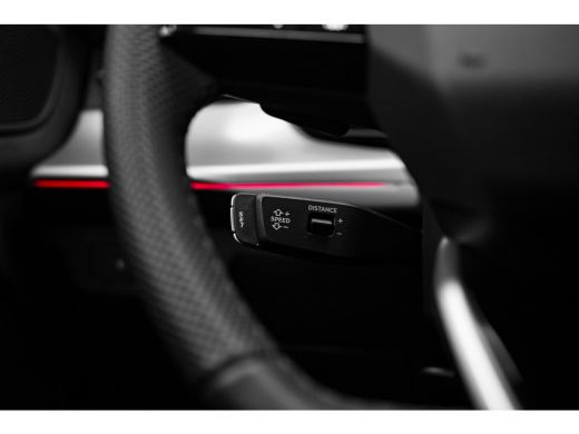 Audi Q3 S edition | Adaptive cruise control | Audi sound system | Cruise control ActivLease financial lease