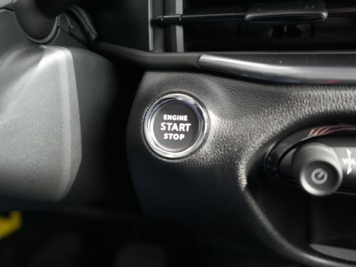 Fiat 600 La Prima | 10,25" touchscreen radio met Bluetooth, DAB & USB | 18" lichtmetalen velgen Diamont Cu... ActivLease financial lease