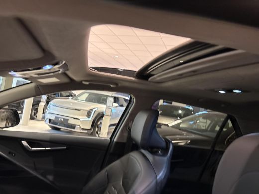 Kia Niro 1.6 GDi Hybrid DynamicPlusLine SchuifDak | Leder | Dodehoekdet. | Stoelverw. ActivLease financial lease