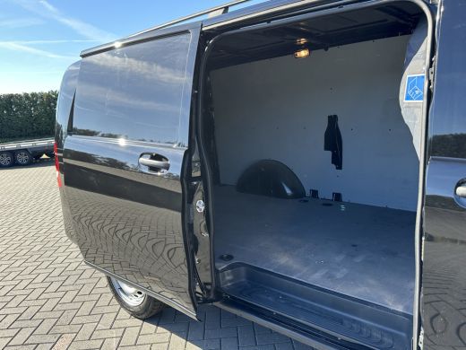 Mercedes-Benz Vito 114 CDI 136 PK / 9G-TRONIC / MAXI / L3H1 / 1e EIGENAAR / CAMERA / ECC / CRUISE / ACHTERKLEP ActivLease financial lease