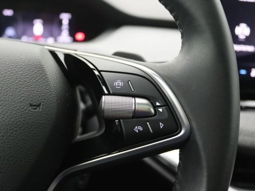 Skoda Enyaq iV 60 Business Edition 170PK Aut. Pano-Schuifdak, Trekhaak, Warmtepomp, Alarm, Stoel-Stuurverwarming... ActivLease financial lease