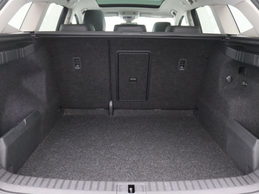 Skoda Enyaq iV 60 Business Edition 170PK Aut. Pano-Schuifdak, Trekhaak, Warmtepomp, Alarm, Stoel-Stuurverwarming... ActivLease financial lease