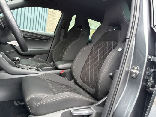 Skoda Karoq 1.5 TSI ACT Sportline Business | 360 Camera | Side Assist | Canton | Elk. A-klep | Prijs Rijklaar!! ActivLease financial lease