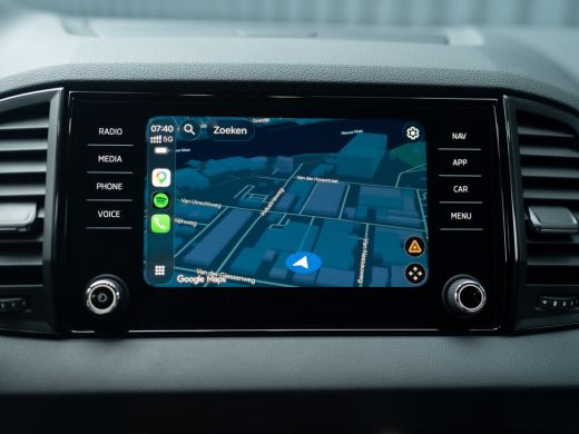 Skoda Karoq 1.5 TSI ACT Sportline Business | Elk. A-klep | Camera | Lane Assist | Stoel & Stuur verw. | Prijs... ActivLease financial lease