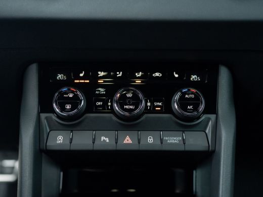 Skoda Karoq 1.5 TSI ACT Sportline Business | Elk. A-klep | Camera | Lane Assist | Stoel & Stuur verw. | Prijs... ActivLease financial lease