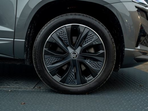 Skoda Karoq 1.5 TSI ACT Sportline Business | Elk. A-klep | Camera | Lane Assist | Stoel & Stuur verw. | Prijs... ActivLease financial lease