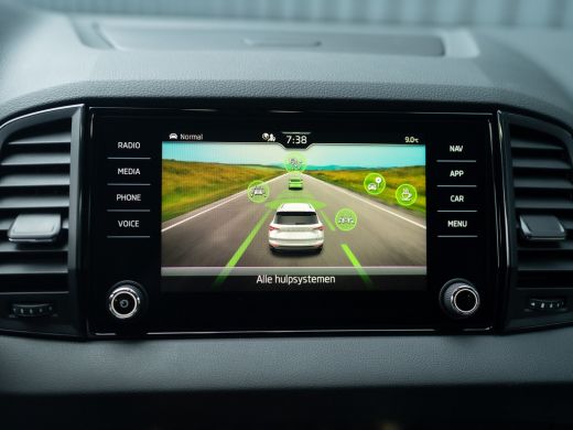 Skoda Karoq 1.5 TSI ACT Sportline Business | Elk. A-klep | Camera | Lane Assist | Stoel & Stuur verw. | Prijs... ActivLease financial lease