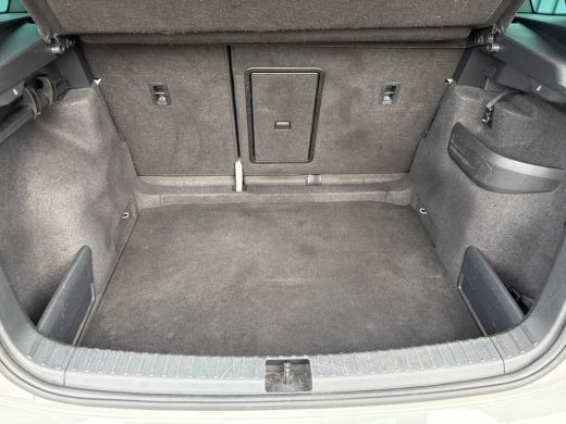 Skoda Karoq 1.5 TSI ACT Sportline Business | Trekhaak wegkl. | Prijs Rijklaar!! ActivLease financial lease