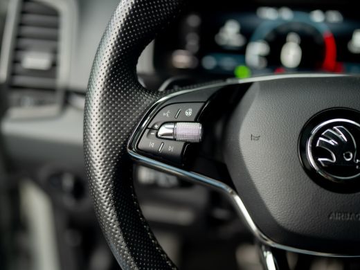 Skoda Karoq 1.5 TSI ACT Sportline Business | Trekhaak wegkl. | Prijs Rijklaar!! ActivLease financial lease