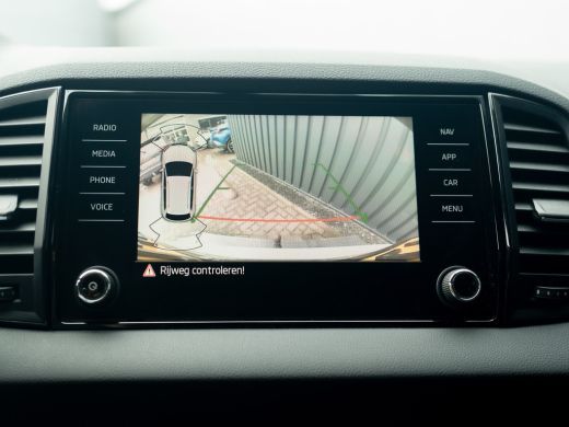 Skoda Karoq 1.5 TSI ACT Sportline Business | Trekhaak wegkl. | Prijs Rijklaar!! ActivLease financial lease