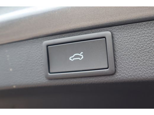 Skoda Octavia Combi Business Edition | Achteruitrijcamera | Chromen grille | Cruise control met speedlimiter ActivLease financial lease