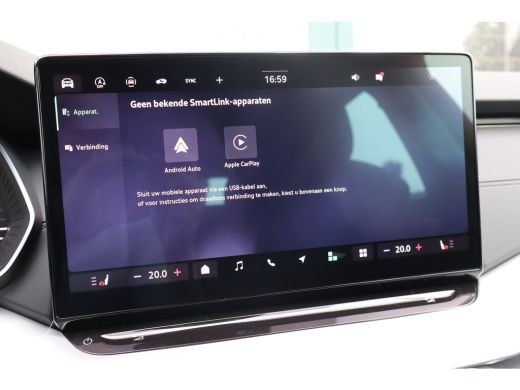 Skoda Octavia Combi Business Edition | Achteruitrijcamera | Chromen grille | Cruise control met speedlimiter ActivLease financial lease