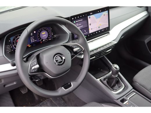 Skoda Octavia Combi Business Edition | Achteruitrijcamera | Chromen grille | Cruise control met speedlimiter ActivLease financial lease