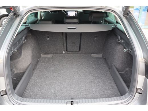 Skoda Octavia Combi Business Edition | Achteruitrijcamera | Chromen grille | Cruise control met speedlimiter ActivLease financial lease