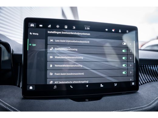 Skoda Superb Combi Sportline Business | Achteruitrijcamera | Climatronic, elektronische airconditioning met 3 ... ActivLease financial lease