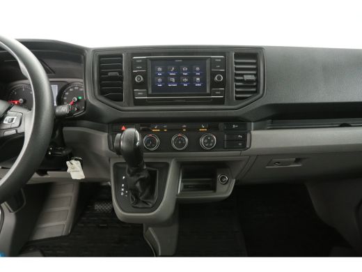 Volkswagen Crafter 2.0 TDI 177PK L4H3 | Aut. | 3000kg Trekgew. | Airco | Cruise | Camera | 3 Zits | Carplay | Stoelv... ActivLease financial lease