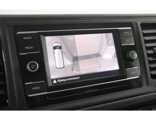 Volkswagen Crafter 2.0 TDI 177PK L4H3 | Aut. | 3000kg Trekgew. | Airco | Cruise | Camera | 3 Zits | Carplay | Stoelv... ActivLease financial lease